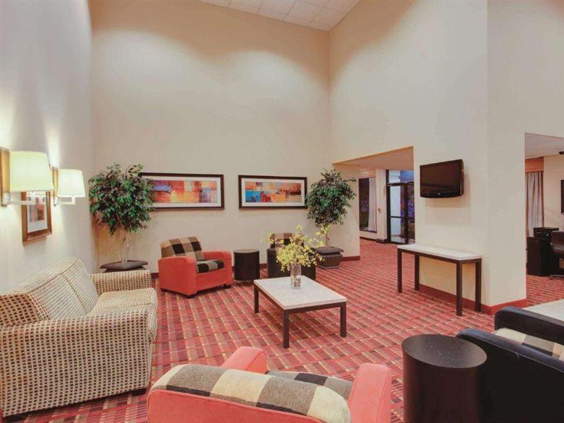 Ramada Inn By Wyndham Fairfield Nj Exteriör bild